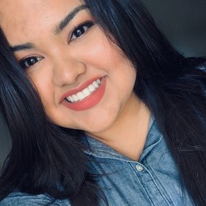 Meet your Posher, Celeste